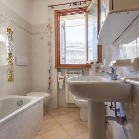 Appartement Spacious With Terrace By Wonderful Italy *