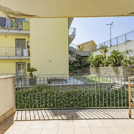 Appartement Spacious With Terrace By Wonderful Italy *