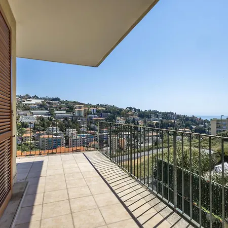 Appartement Spacious With Terrace By Wonderful Italy *
